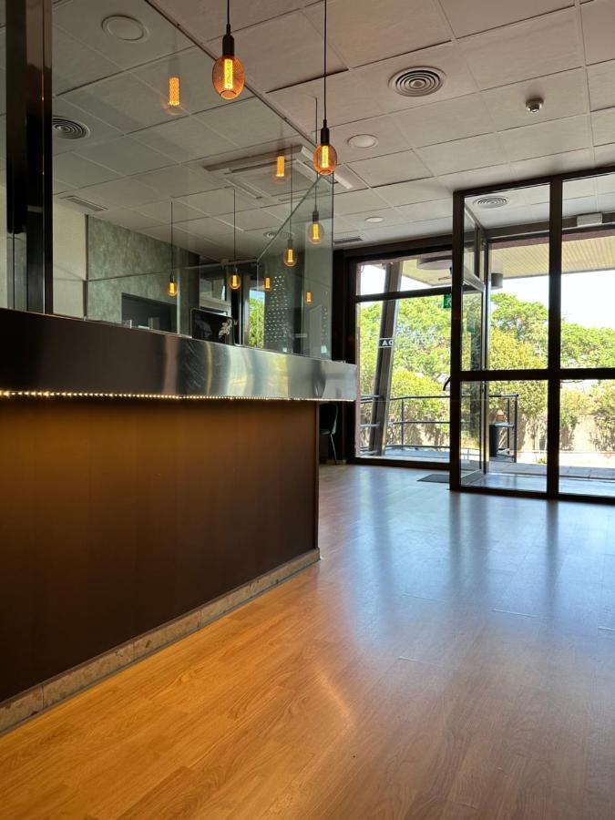 Aparthotel Montcada Luaran gambar