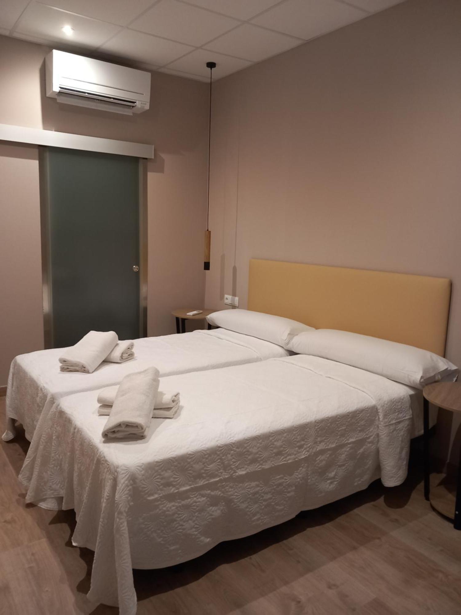 Aparthotel Montcada Luaran gambar