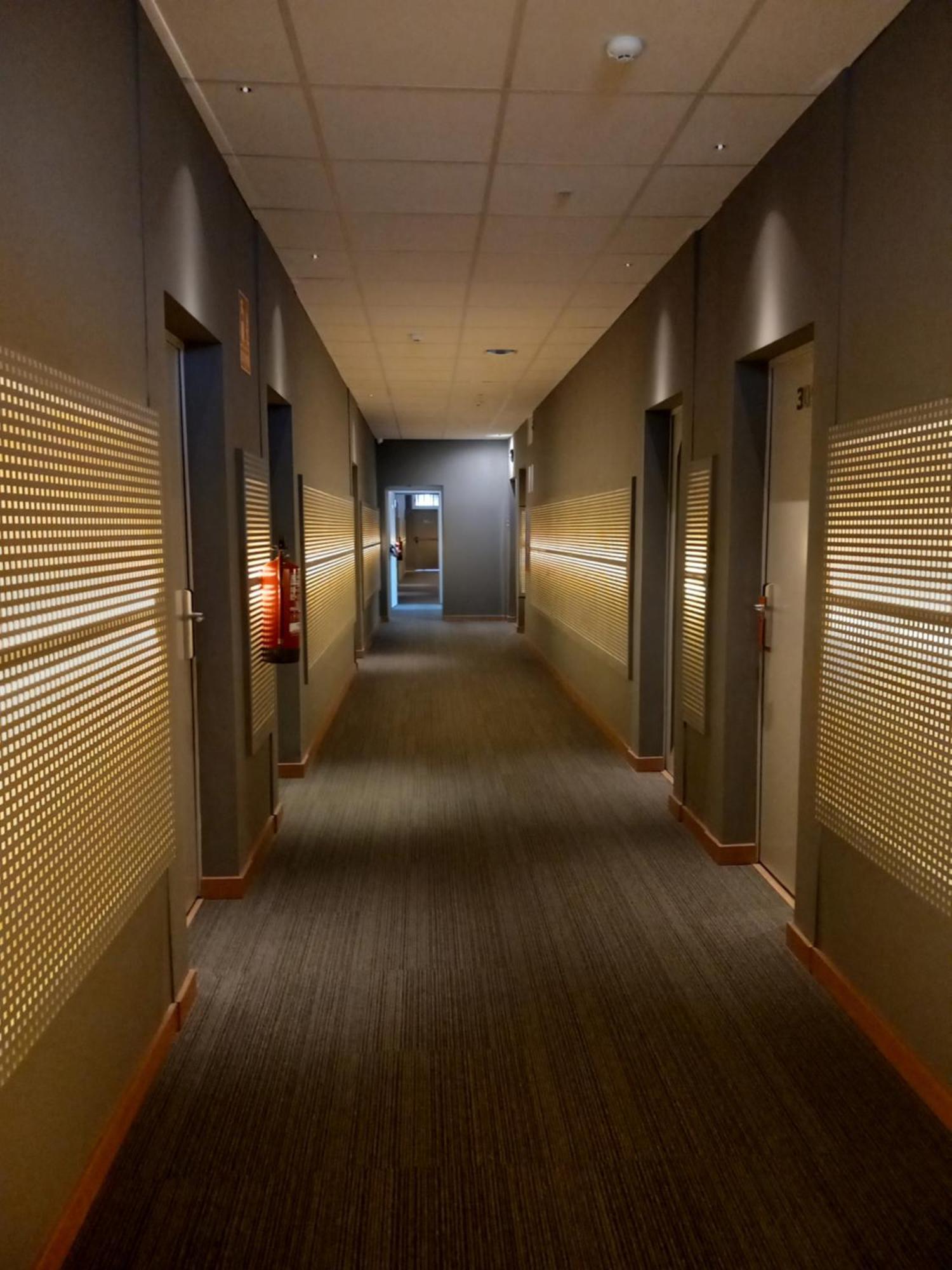 Aparthotel Montcada Luaran gambar